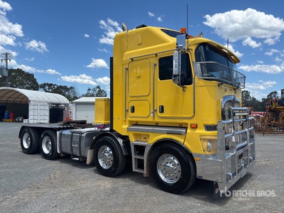 2013 Kenworth K200 Aerodyne 8x4 Tracteur Routier Couchette