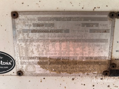 2011 Lusty EMS 9 m Tri/A Side Dump Trailer