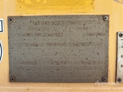 2012 Roadwest 8.5 m Tri/A Side Dump Trailer