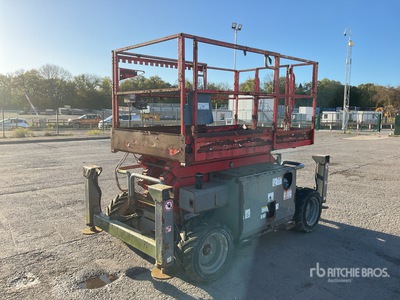 2016 Skyjack SJ5832 4x4 Diesel منصة رفع متحركة