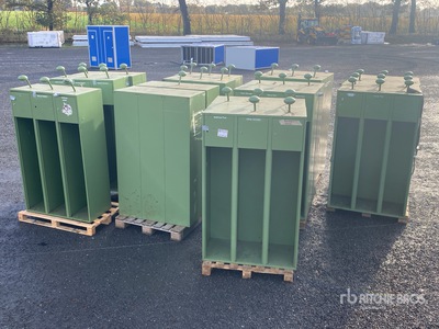 Quantity of (17) Lockers Divers