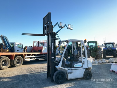 2017 UniCarriers Y1D2A25Q Forklift