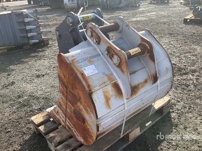 Strickland Excavator Bucket - Fits Kubota KX080