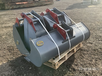 Strickland Excavator Bucket - Fits Cat 305