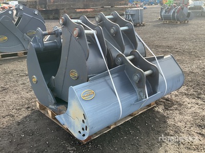 Strickland Excavator Bucket - Fits Devlon DX63
