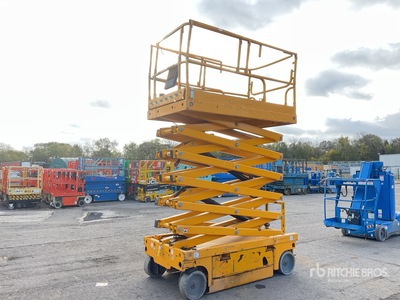2014 Haulotte Compact 14 Plateforme élévatrice à ciseaux