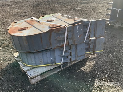 Strickland 18 in Excavator Bucket - Fits Hitachi ZX85