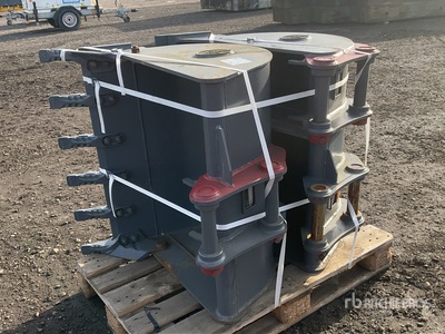 Strickland Excavator Bucket - Fits Hitachi ZX135