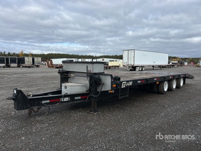 2009 Ez-2-Load 30 ft Tri/A Equipment Trailer