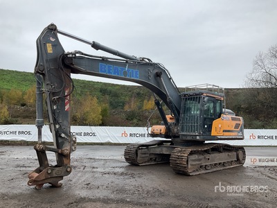 2022 Hyundai HX300A L Tracked Excavator