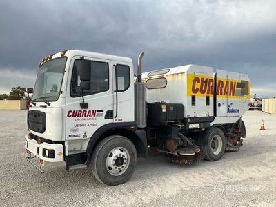 2014 Schwarze M6 Avalanche on 2014 Autocar ACMD Sweeper Truck
