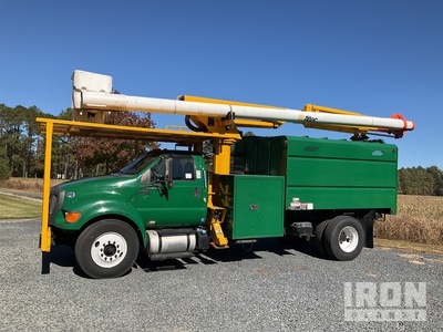 Altec LR758 58 ft on 2015 Ford F-750 XL 4x2 Forestry Bucket Truck