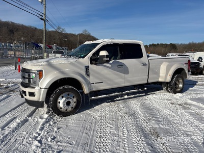 2019 Ford F-450 Limited 4x4 Crew Cab Pickup