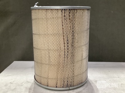 (27) Oshkosh 4HA579 Primary Air Filters