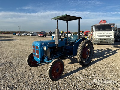 Fordson Dexa 2WD Tractor