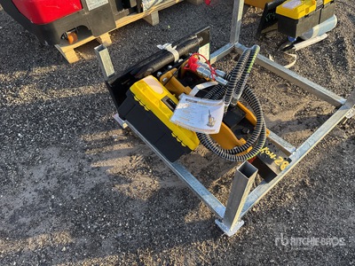 2025 STARVOX SV-BR40 Mini Skid Steer Breaker (Unused)