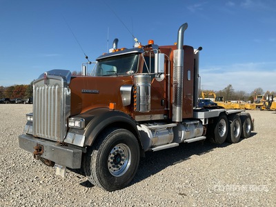 2012 Kenworth W900 Tri/A Day Cab Truck Tractor
