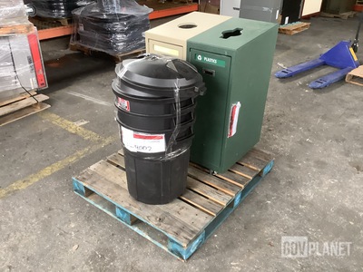 (1) Recycling Bin & (3) Rubbermaid Roughneck Trash Cans