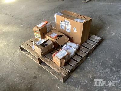 (1) Jack Pump Assembly, (2) Marine Navigational Lights & Assorted Items