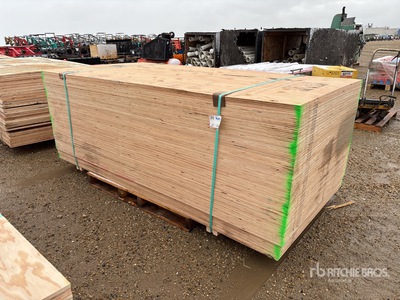 Quantity of (50) 5/8" 4x8 CSP/DFP No Stamp Plywood تركيبات الإضاءة (Unused)