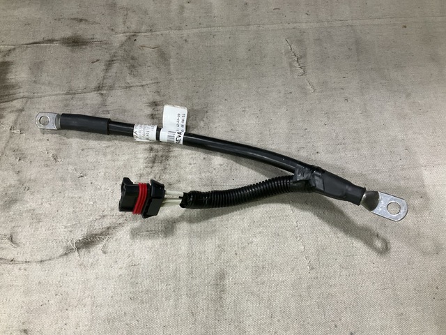 (21) Navistar Defense 3824337C91 Battery Cables