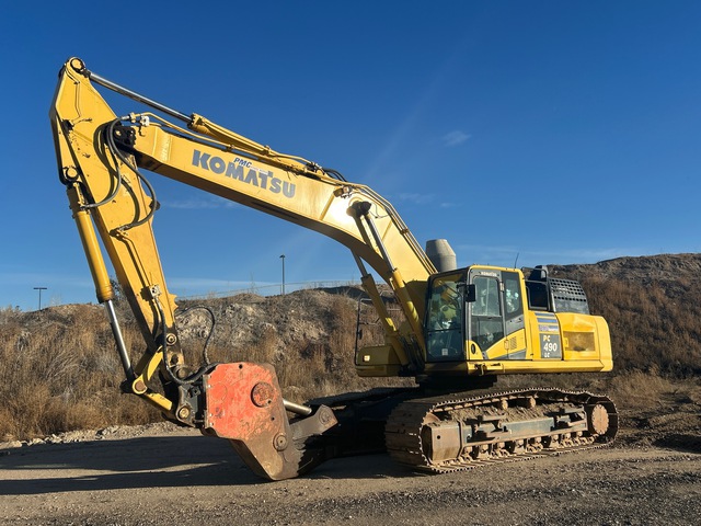 2017 Komatsu PC490LC-11 Tracked Excavator