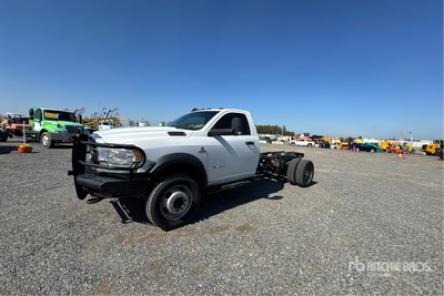 2019 Ram 5500 4x4 を見 Cab and Chassis