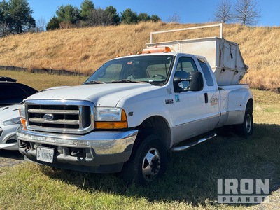 2001 Ford F-350 XLT 4x4 Extended Cab Rear Loader PanKan 3100-1 Lid Kit Camión recolector de residuos