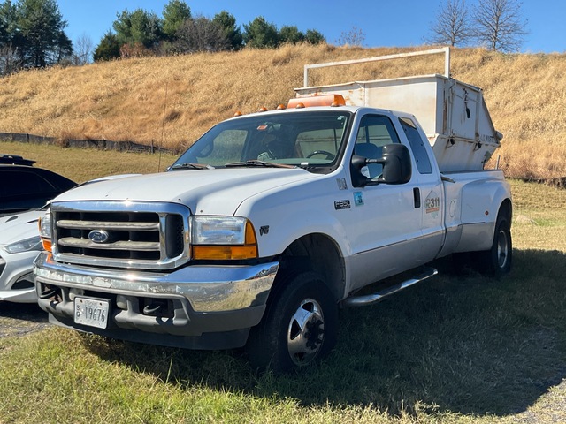 2001 Ford F-350 XLT 4x4 Extended Cab Rear Loader PanKan 3100-1 Lid Kit Waste Collection Truck