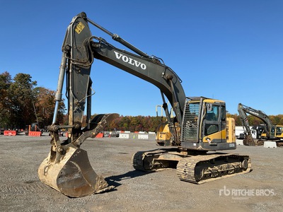 2013 Volvo ECR235DL Tracked Excavator