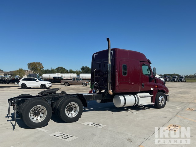 CAMIóN CAMAROTE 2016 FREIGHTLINER