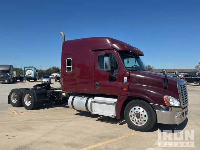 CAMIóN CAMAROTE 2016 FREIGHTLINER