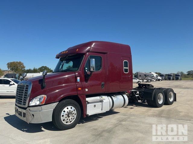 CAMIóN CAMAROTE 2016 FREIGHTLINER
