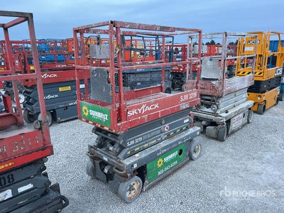 2013 Skyjack SJIII-3219 Electric Scissor Lift