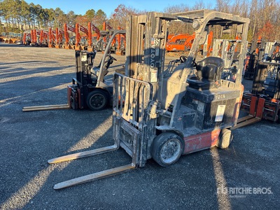 2012 Toyota 8FBCU25 4400 lb Chariot Élévateur Électrique