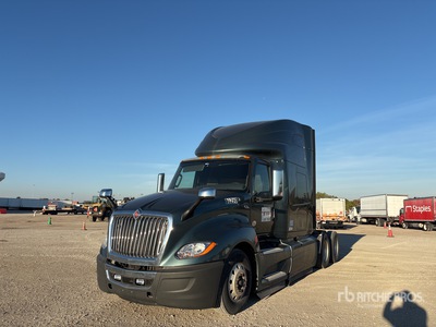 2019 International LT625 6x4 Cabina con cuccetta per trattore stradale