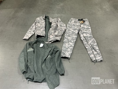 (1) Pair of Pants, (4) Extreme Cold Weather Parka Liners & Assorted Items
