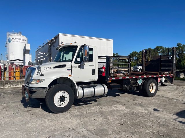 2011 International 4400 4x2 Flatbed Truck