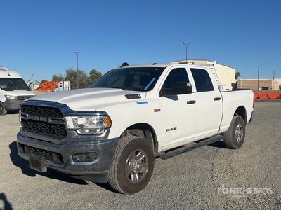 2021 Ram 2500 4x4 Crew Cab بيك اب