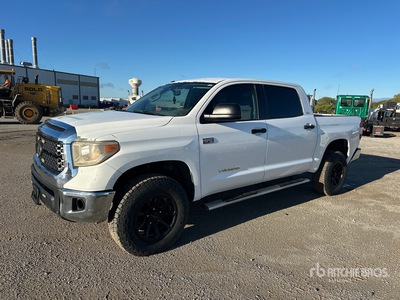 2016 Toyota Tundra 4x4 Crew Cab Pickup
