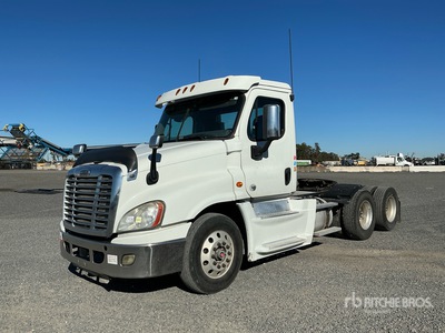 2016 Freightliner Cascadia 125 6x4 T/A Dagcabine Trekker