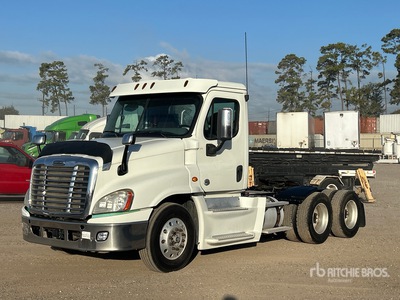 2016 Freightliner Cascadia 125 6x4 T/A Day Cab Truck Tractor