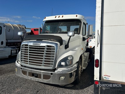 2016 Freightliner Cascadia 125 6x4 T/A Day Cab Truck Tractor