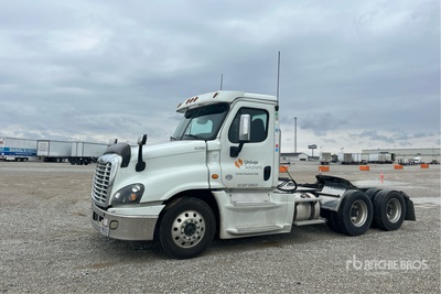 2016 Freightliner Cascadia 125 6x4 T/A Day Cab Truck Tractor