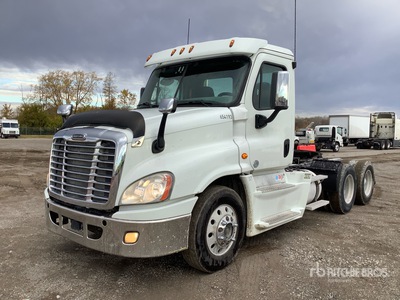 2016 Freightliner Cascadia 125 6x4 T/A Day Cab Truck Tractor