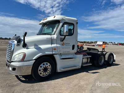 2016 Freightliner Cascadia 125 6x4 T/A Dagcabine Trekker