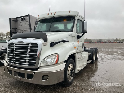 2016 Freightliner Cascadia 125 6x4 Cabeza Tractora Cabina Corta