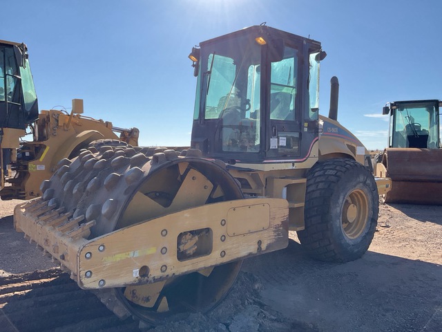 2006 Cat CS-563E Smooth Drum Compactor (Inoperable)