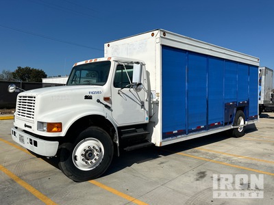 1998 International 4900 4x2 12 Bay Beverage Truck