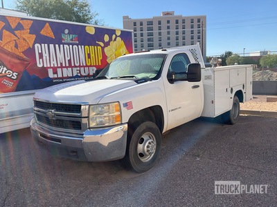 2007 Chevrolet 3500 HD WT 4x2 Utility Truck
